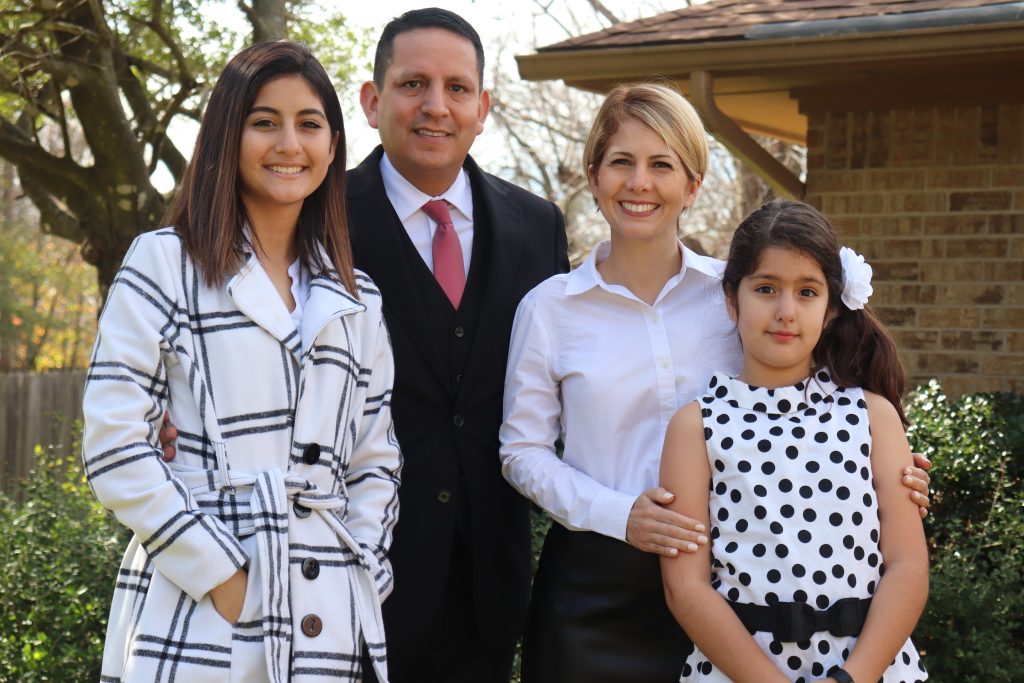 Nuevos Coordinador Hispano Comienzo en Illinois