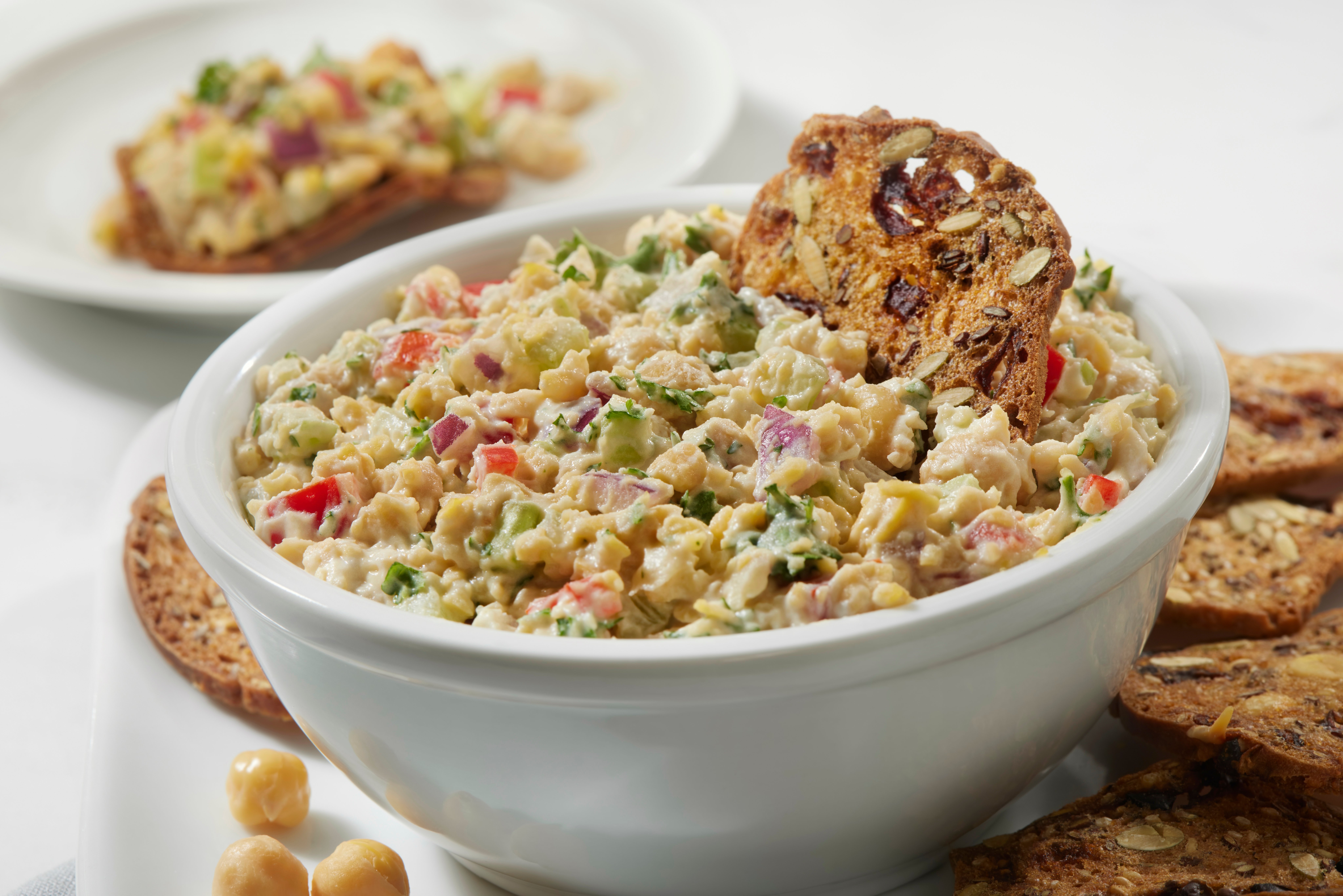 Recipe for Chickpea Chicken-Style Salad