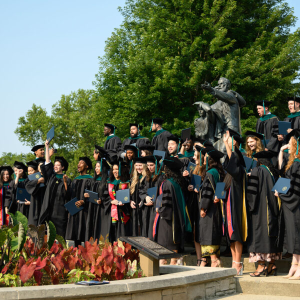 Andrews University Announces Spring Graduation Lineup