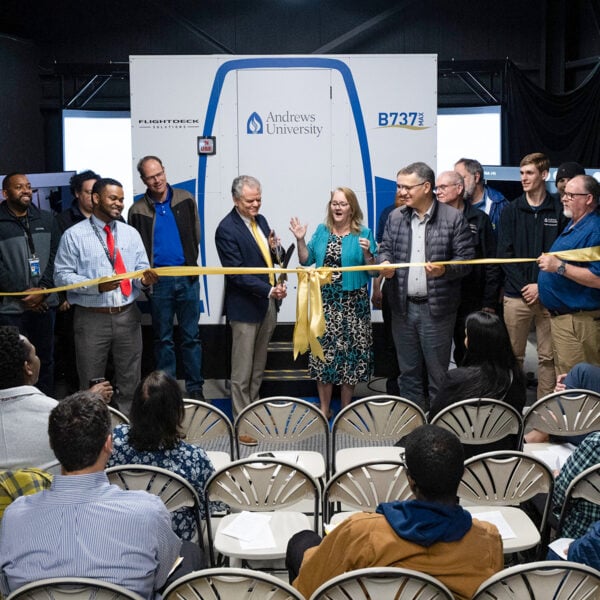 New Flight Simulator Enhances Pilot Training