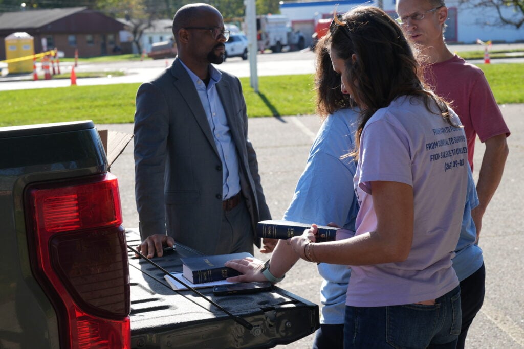 Kalamazoo Church Donates 800 Bibles to Community Outreach Project