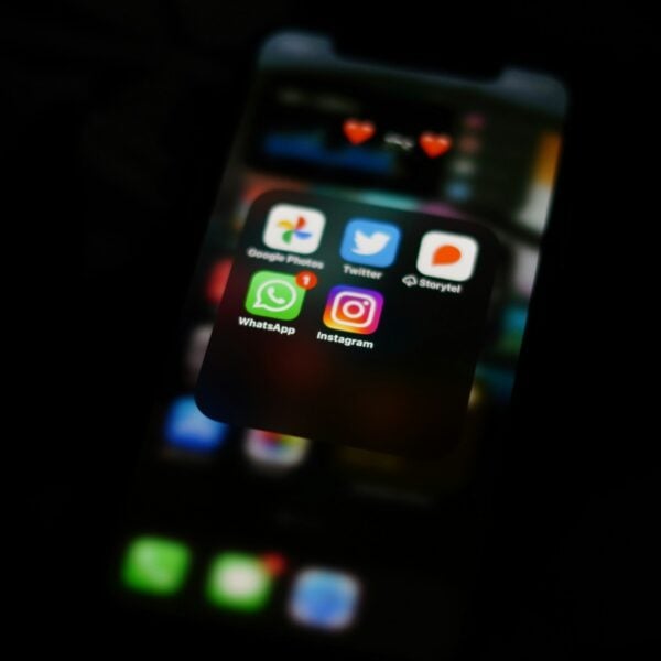 black iphone 4 turned on screen