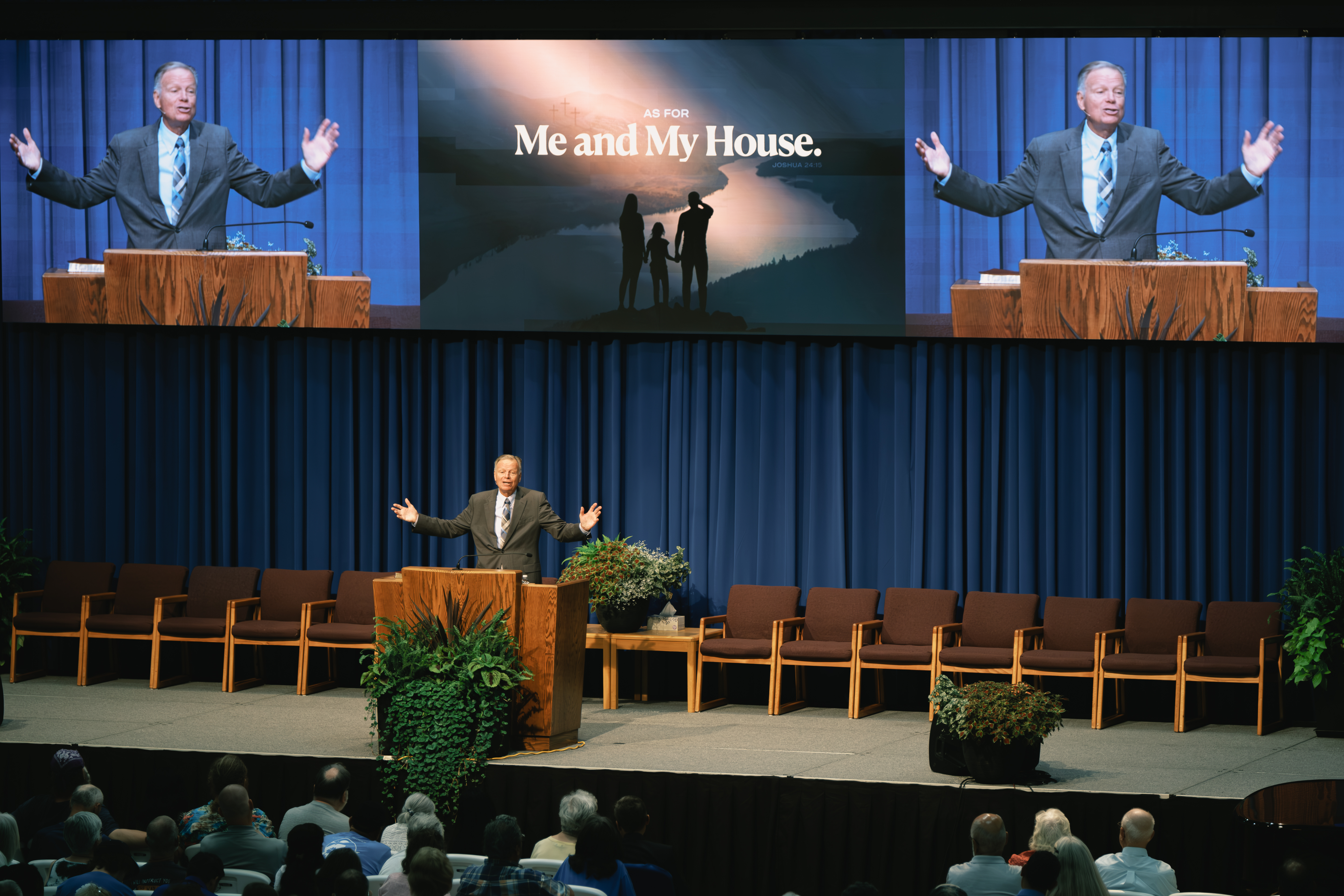 Pastor Mark Finley Inspires Faith and Commitment