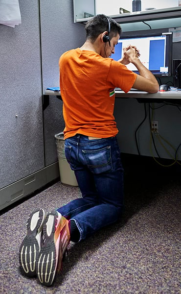 Adventist Information Ministry prays with caller
