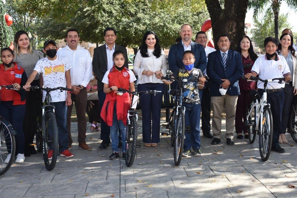 Mayor of Allende center in Mexico Photo provided by Adventist Health