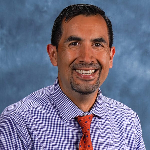Julio C Muñoz