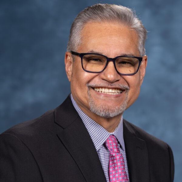 Cesar  De Leon