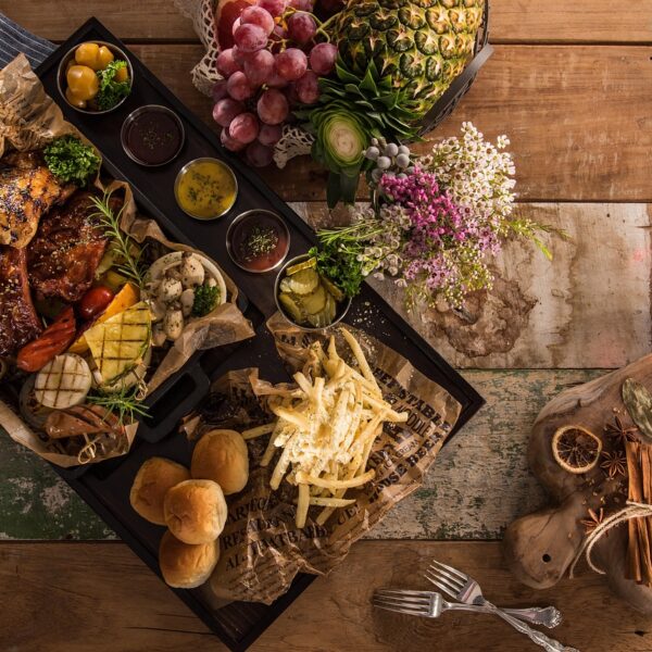 christmas wallpaper, platter, food, starters, meal, feast, dining table, table, eat, delicious food, restaurant, dining, cuisine, catering, buffet, flat lay
