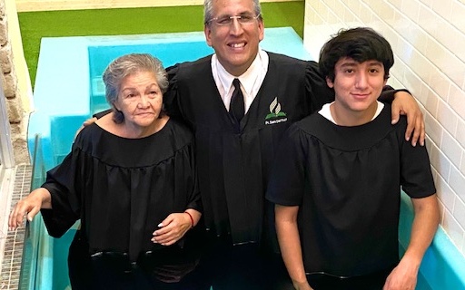 Evangelism Flourishes at San Fernando Spanish Church
