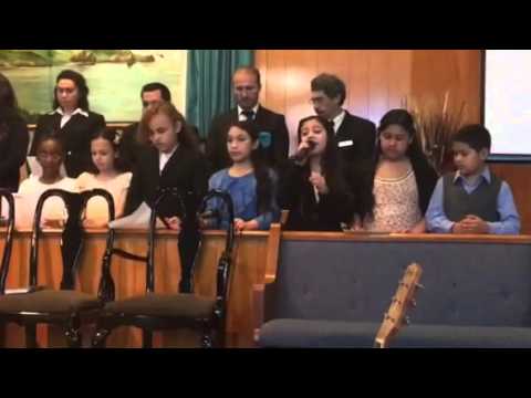 Santuario por el coro de la iglesia