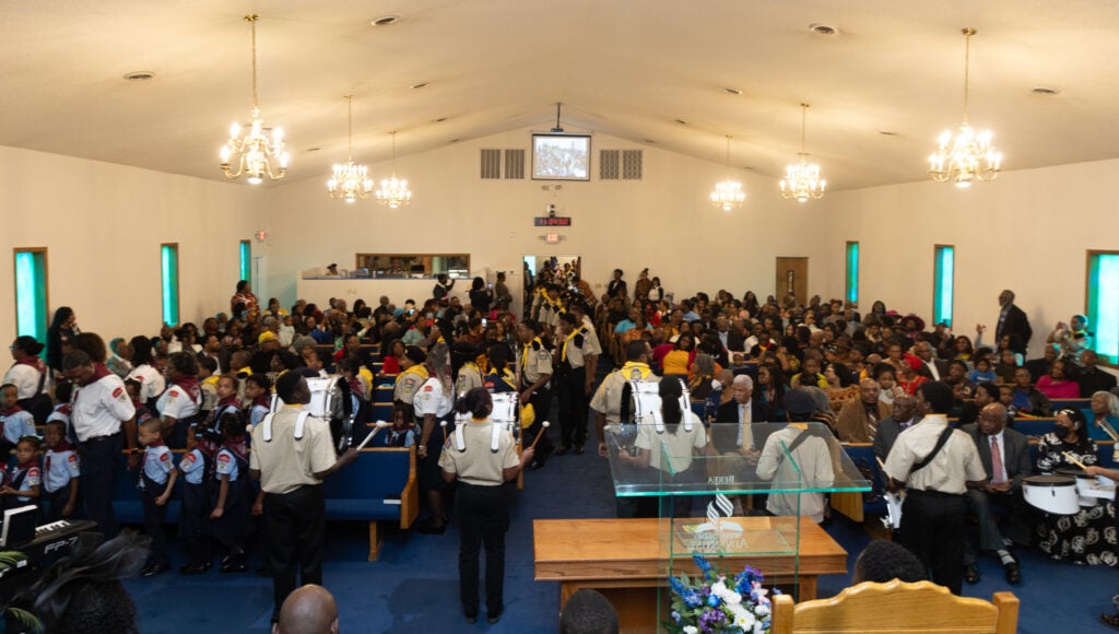 A picture of the full church congregation