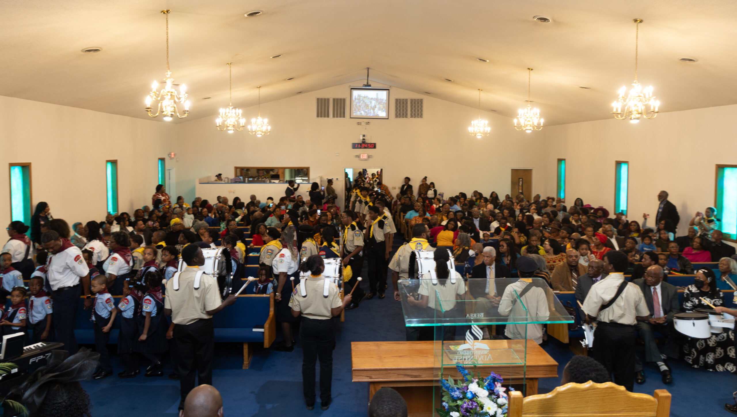 A picture of the full church congregation